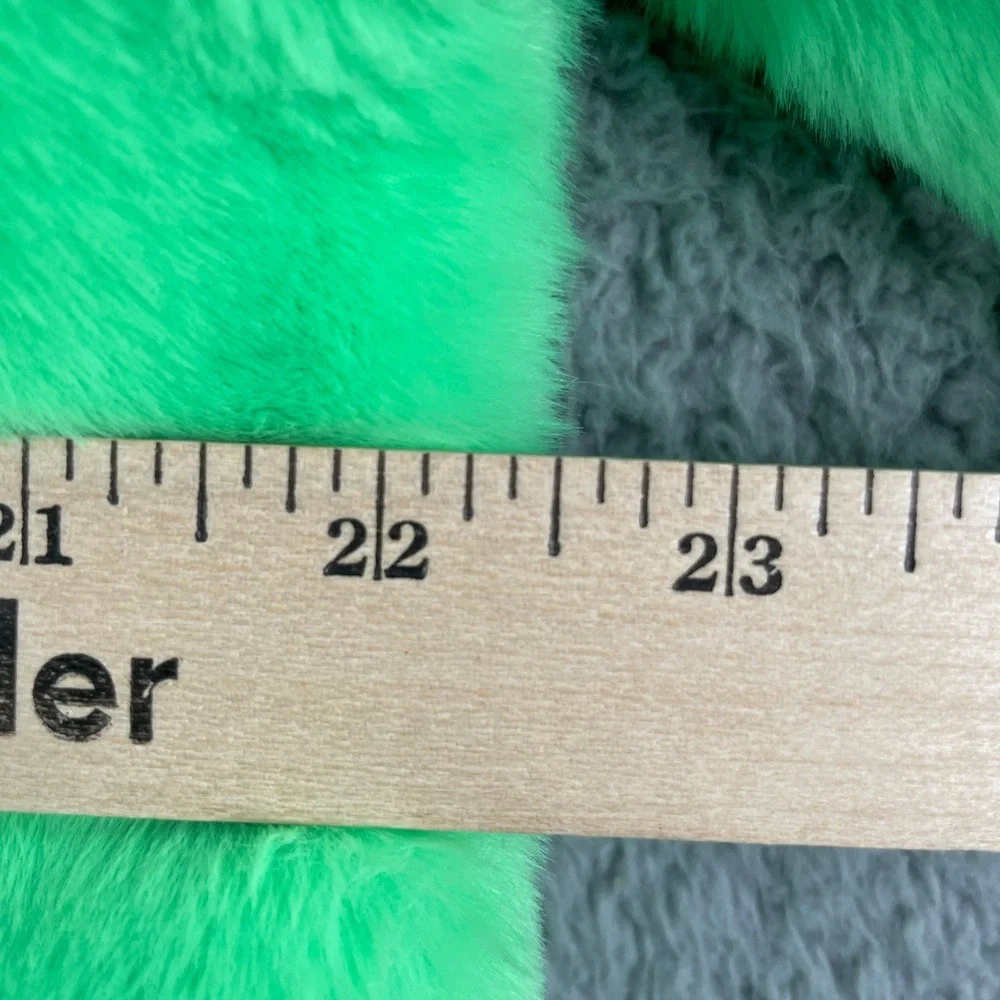 Nike Faux Fur Oversized Swoosh Jacket Womens S Green Black Full Zip Plush Fleece